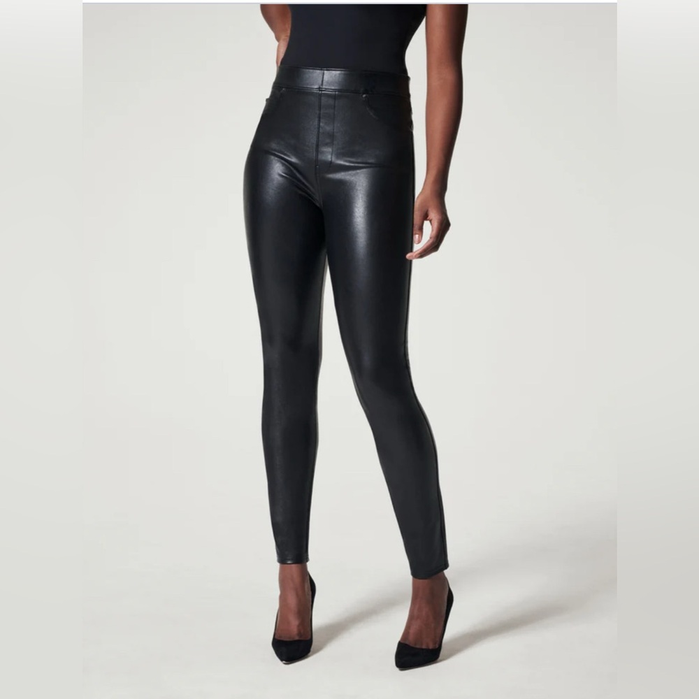 Spanx Leather Like Ankle Skinny Pant